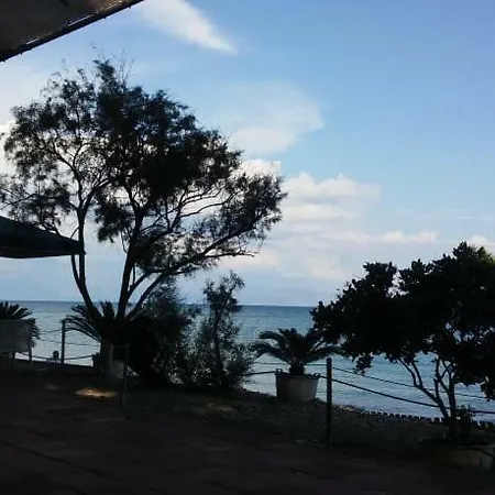 Relaxing Vila At Village بيت للعطل Avramio